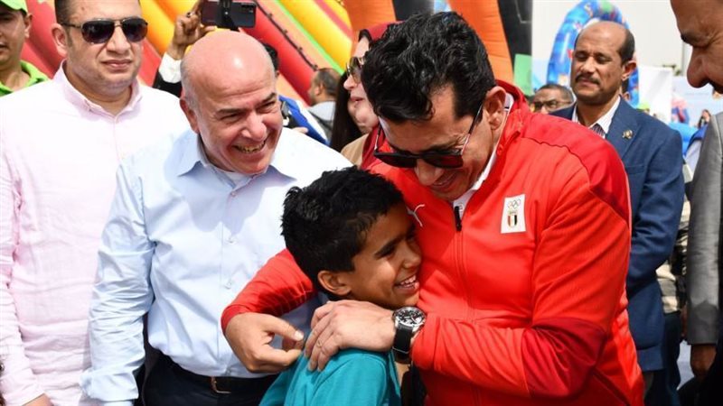 د. أشرف صبحى