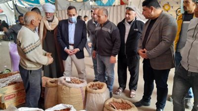 محافظ شمال سيناء يتفقد الأسواق ومعرض أهلا رمضان بالعريش