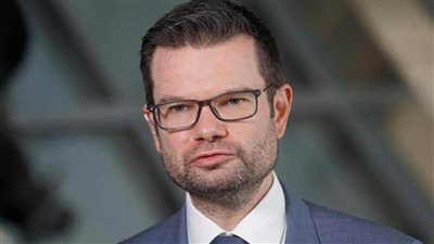 وزير العدل الألماني يدافع عن إنهاء معظم تدابير الحماية من كورونا