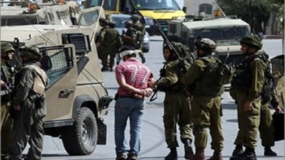 اعتقال 7 فلسطينيين في الضفة الغربية