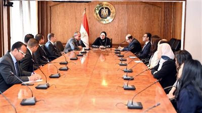وزيرة التجارة والصناعة تشهد مراسم القسم القانوني لدفعة جديدة من الملحقين التجاريين