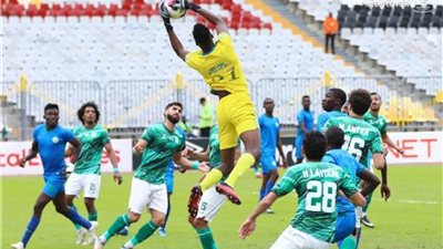 المصري يصرف مكافآت التأهل في الكونفدرالية ويطالب لاعبيه بغلق صفحة مازيمبي