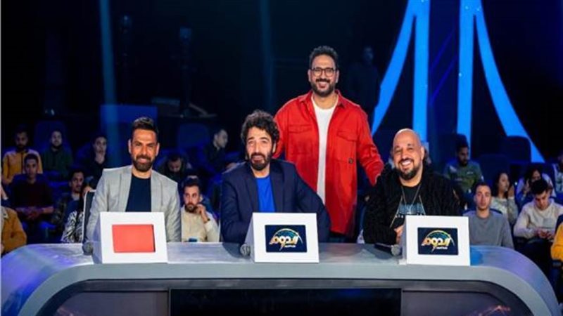 أكرم حسني مع لجنة