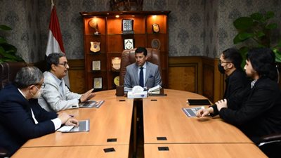 وزير الشباب والرياضة يبحث نشر الألعاب الإلكترونية العالمية على مستوى الجمهورية