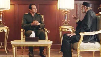 الفريق السيسي يلقن مرشد الإخوان درسًا.. وهذه أدبيات جيش مصر 