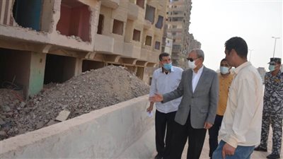 محافظ القليوبية يتابع إزالة المبانى المتعارضة مع توسعة الطريق الدائرى