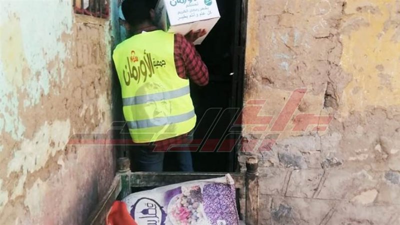 توزيع الكراتين