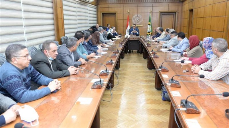 اجتماع محافظ الدقهلية