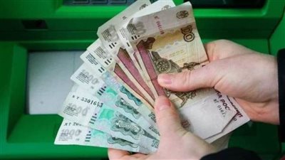 الاتحاد الأوروبي يعترف بمقاومة الروبل الروسي القوية للعقوبات