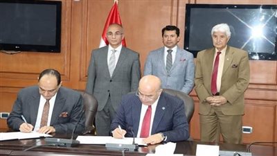 وزير الشباب والرياضة ورئيس جامعة الزقازيق يشهدان توقيع بروتوكول تعاون لدعم ذوي الهمم