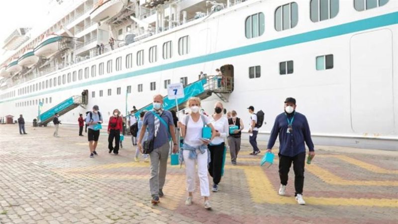 السفينة السياحية