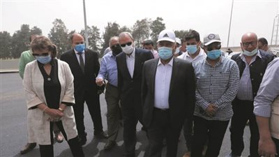 وزير النقل يتفقد أعمال إنشاء محور من بنها لدمياط