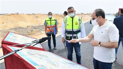 الرئيس السيسي يتفقد الأعمال الإنشائية لتطوير عدد من الطرق والمحاور بالقاهرة الكبرى
