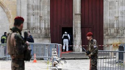 الشرطة الفرنسية تفكك عبوة ناسفة في كاتدرائية