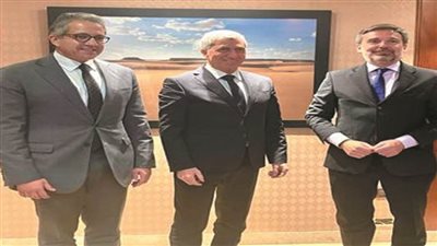 وزير السياحة والآثار يلتقي بسفير إيطاليا لبحث سبل التعاون