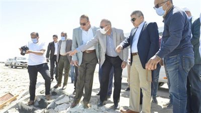 الفريق أسامة ربيع يتابع استزراع 3.5 مليون سمكة زريعة