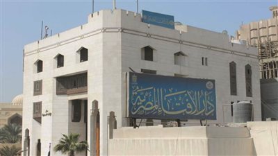 أنا غير محجبة فهل يقبل الله صلاتي وصيامي؟.. الإفتاء تجيب