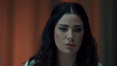 عمرو سعد يستقبل صبا مبارك بالدموع في الحلقة 9 من 