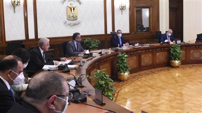 مدبولي يتابع الجهود المبذولة للتعامل مع مشكلات عدد من المستثمرين السياحيين المتعثرين بشرم الشيخ