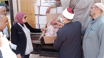توزيع الدفعة الرابعة من صكوك الإطعام على ألفي أسرة بكفر الشيخ