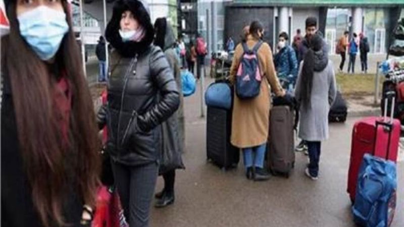 وصول أول رحلة جوية