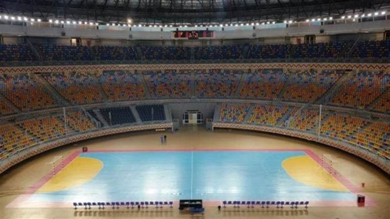 الصالة المغطاة باستاد