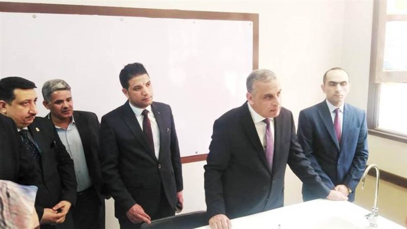 خلال الافتتاح