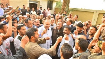 محافظ أسيوط يتفقد أعمال إنشاء المركز الطبي الشامل بقرية أبوكريم بديروط 