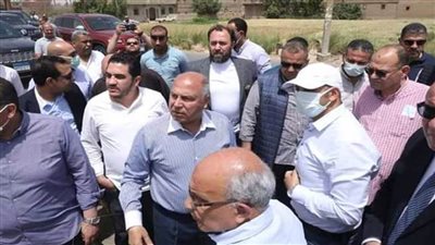 وزير النقل يتفقد الأعمال بالخط الثاني للقطار الكهربائي السريع من سوهاج إلى إسنا