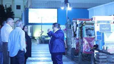 المخرج خالد جلال يتفقد ساحة الهناجر لمتابعة استقبال فعاليات 