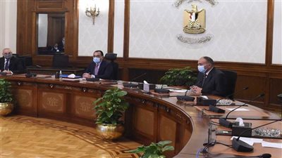 رئيس الوزراء يستعرض مقترحا لتطوير المنطقة الغربية بمدينة العلمين الجديدة