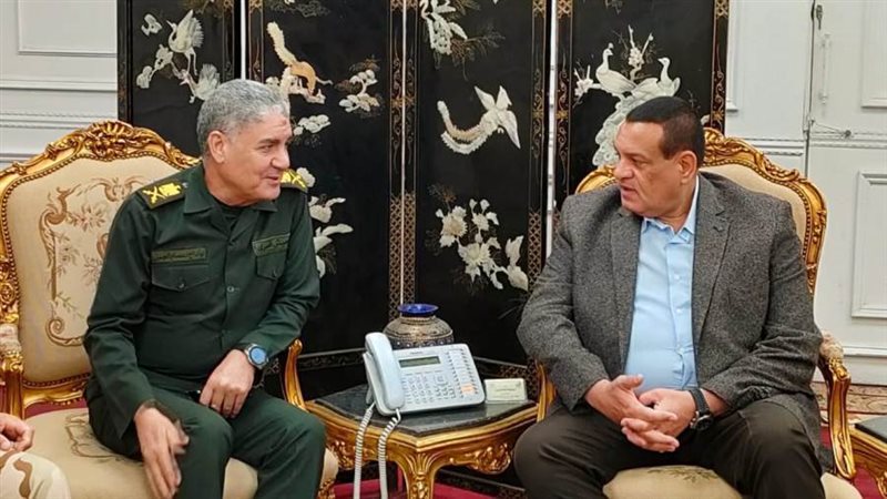 محافظ البحيرة يستقبل