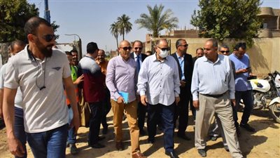 محافظ أسيوط يتفقد أعمال إنشاء مجمع خدمات المواطنين بقرية الحوطا