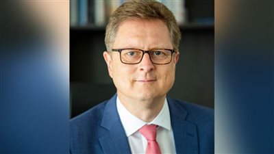 السفير الألماني يشيد بتوجيهات الرئيس السيسي لحماية المرأة من الإيذاء البدني