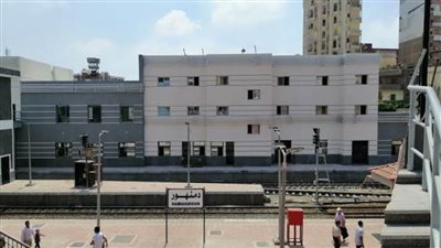 تطوير محطة سكة حديد دمنهور و٩٩ مزلقانا بالبحيرة بتكلفة ١٣٠ مليون جنيه