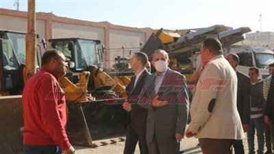 محافظ كفر الشيخ يتفقد جهاز النظافة والتجميل