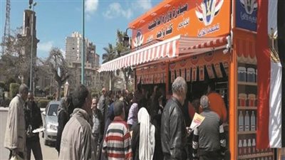 لليوم الأخير.. إقبال مكثف على منافذ 