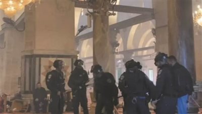 إدانة فلسطينية واسعة لاقتحام الاحتلال للأقصى والاعتداء على المصلين واعتقال مُعتكفين من داخله 