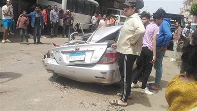 إصابة 3 أشخاص إثر سقوط سيارة أعلى كوبري عرابي بشبرا الخيمة  