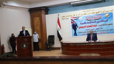 سعفان يسلم 10987 وثيقة تأمين ضد الحوادث للعمالة غير المنتظمة بالجيزة