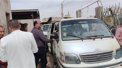 حملات ميدانية مرورية لمتابعة المواقف لضمان التزام السائقين بتعريفة الأجرة ببني سويف