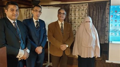 وكيل مديرية الصحة بسوهاج يشارك بحفل تكريم أحد أبطال الجيش الأبيض لبلوغها سن المعاش