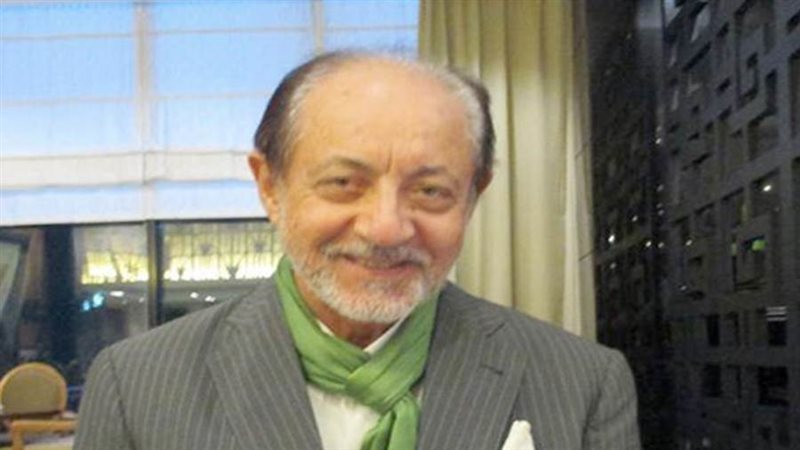 الفنان الكبير عبد