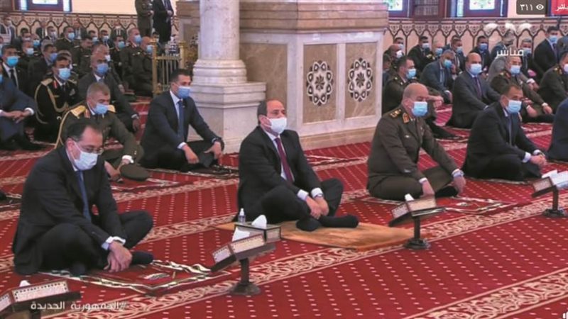 الرئيس السيسي يؤدي