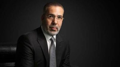  د. مدحت العدل: 