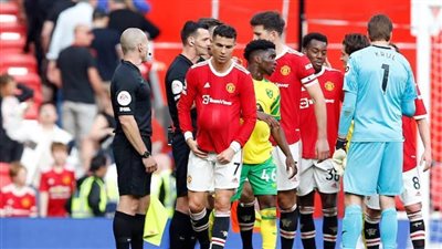 هاتريك رونالدو يقود مانشستر يونايتد للفوز بصعوبة على نورويتش سيتي