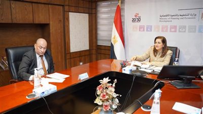 السعيد تبحث الموقف التنفيذي لإنشاء أول أكاديمية للتصدير في مصر 