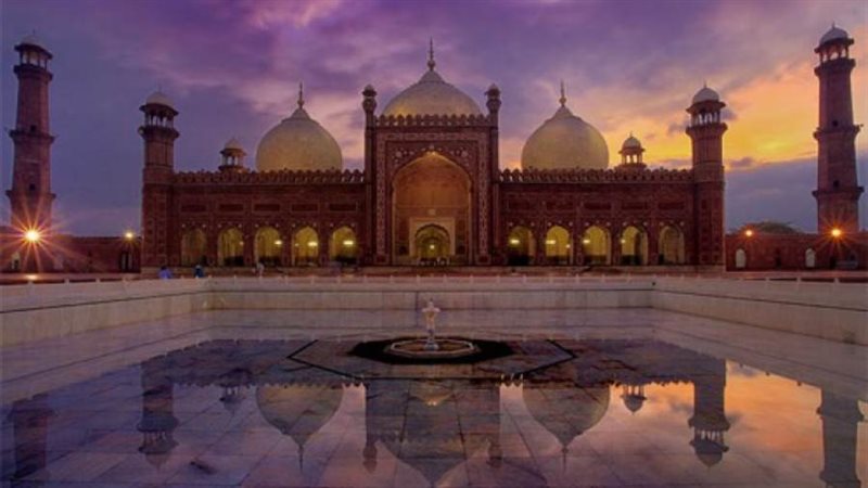 مسجد بادشاهي