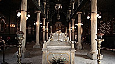 ترميم معبد بن عزرا بمصر القديمة 