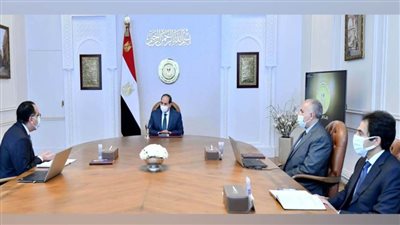  الرئيس السيسي يطلع على الموقف المائي والاحتياجات المائية للمشروعات القومية الزراعية